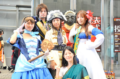 半岛(中国)|西藏布面重彩画展展现“雪域祥云”(图1) 半岛(中国)