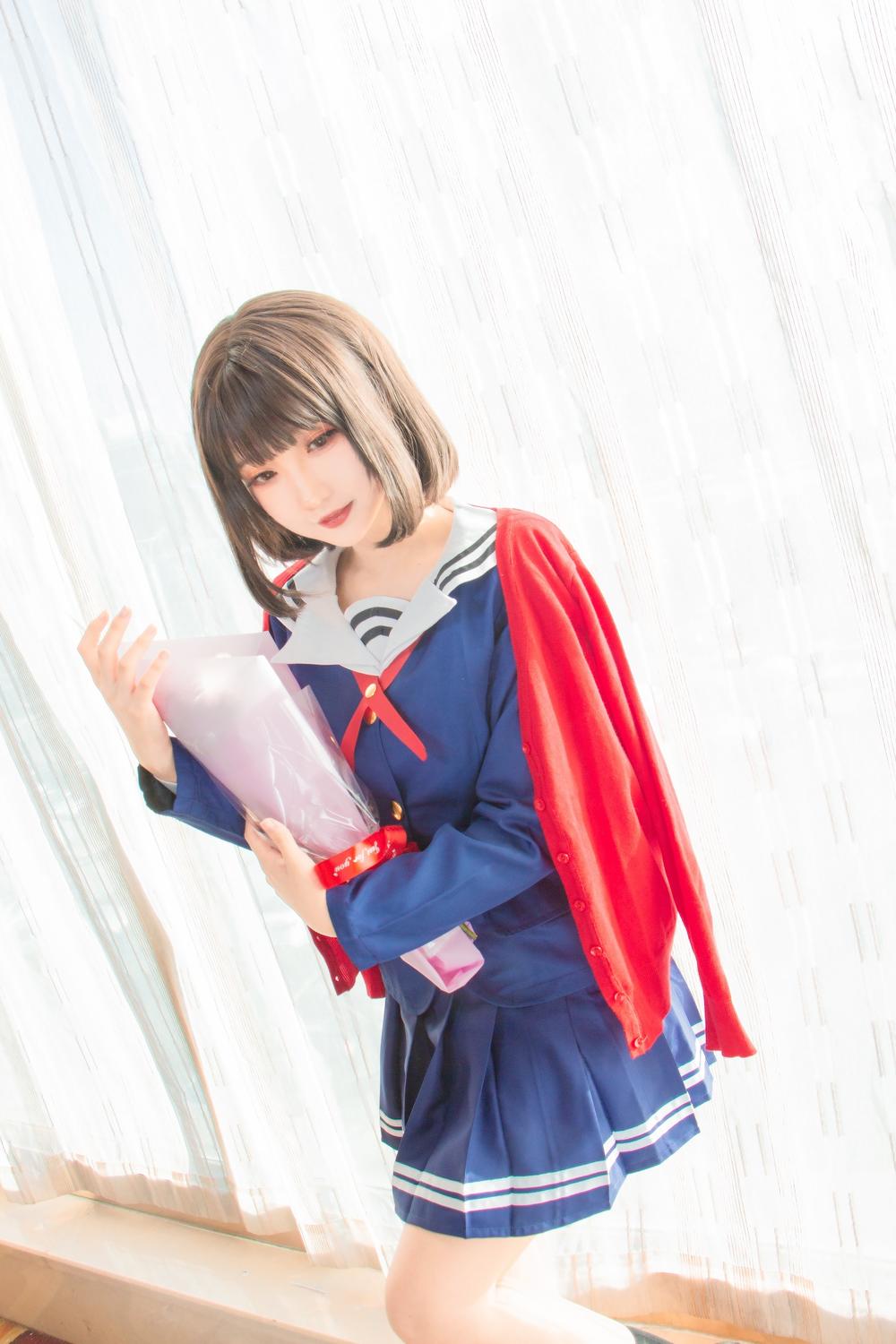 半岛(中国)-汪东城情人节拥抱男粉丝 自爆相信日久生情(图1) 半岛(中国)